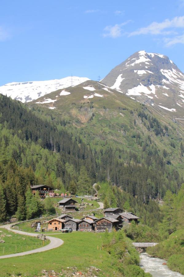 Matreier Tauernhaus Hotel Matrei in Osttirol Luaran gambar